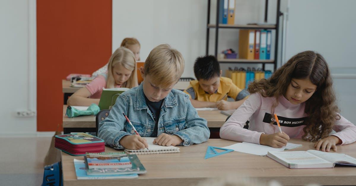 Pierwsza szkoła bez stresu: przewodnik rodzica po wyborze idealnej podstawówki