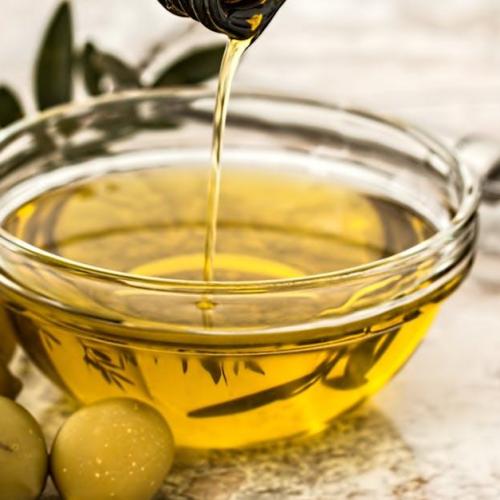 Zdrowie na łyżce: po jakie oleje sięgać na co dzień