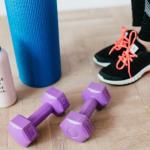 Domowa droga do formy po porodzie: bez siłowni, bez presji, z realnymi efektami