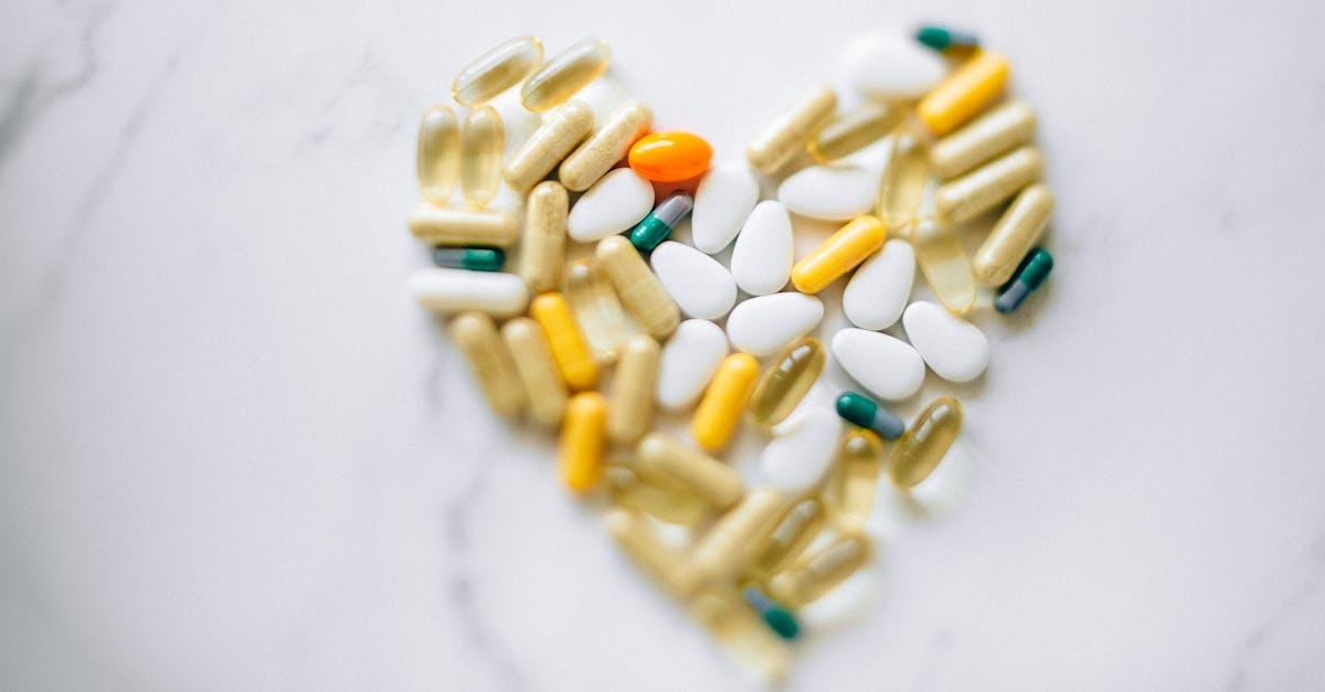 Promienna cera od środka: suplementy, które naprawdę wspierają zdrowy blask skóry