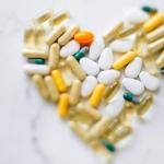 Promienna cera od środka: suplementy, które naprawdę wspierają zdrowy blask skóry