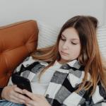 Mniej pikseli, więcej czasu: jak sprytnie skrócić godziny przed ekranem