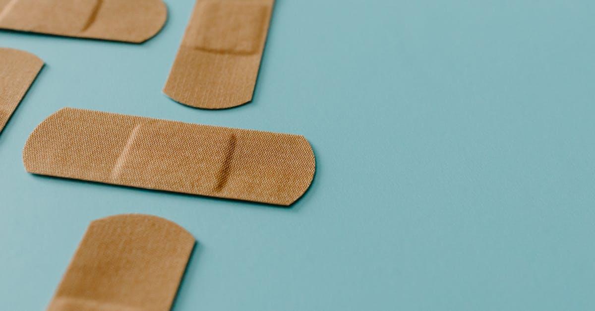 Spokój w akcji: pierwsza pomoc, gdy maluch się skaleczy